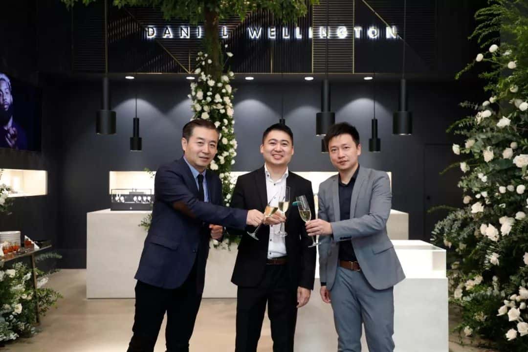 张艺兴同款Daniel Wellington手表，重庆的“兴迷”们还不快来“认领”？